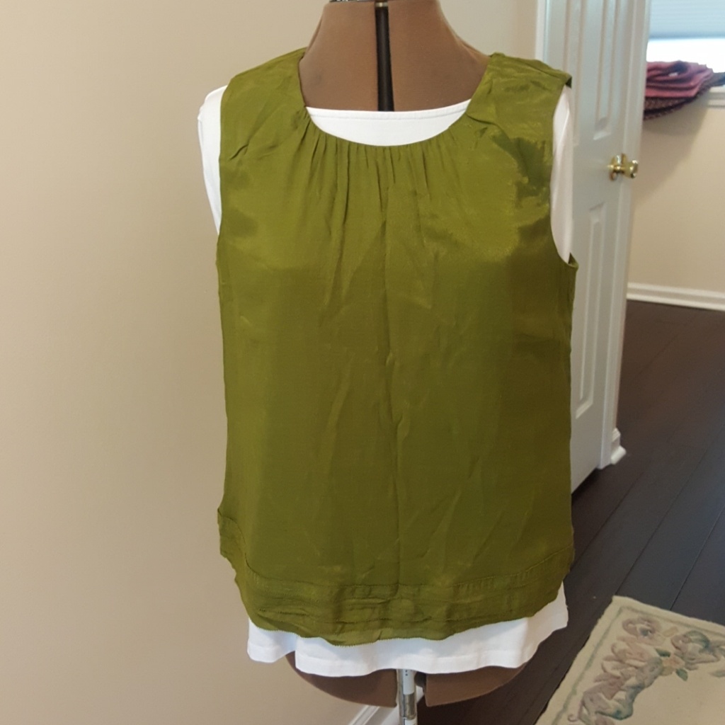 Sleeveless Shell. Fully Lined.